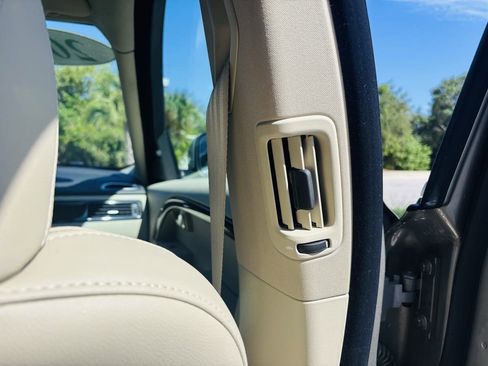 Used 2016 Volvo XC70 T5 Platinum w/ Protection Package image 18