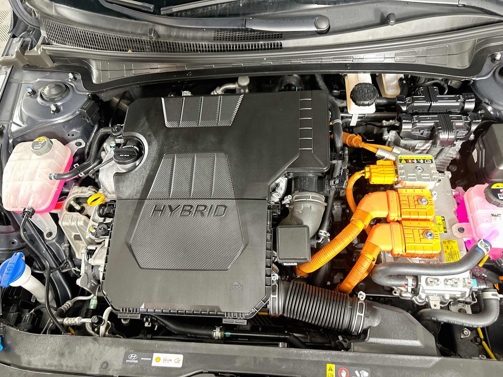 Used 2025 Hyundai Elantra Hybrid FWD image 31