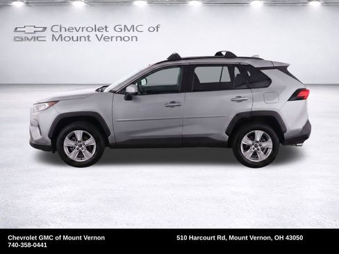 Used 2021 Toyota RAV4 XLE AWD/4WD image 8