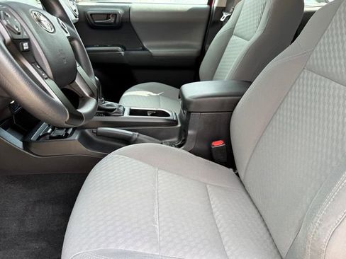 Used 2022 Toyota Tacoma SR w/ SR Convenience Package RWD image 10