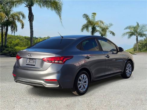 Used 2018 Hyundai Accent SE image 4