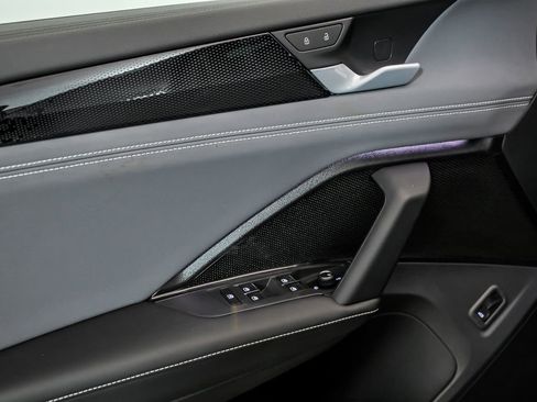 New 2026 Volkswagen Tiguan SE R-Line image 5