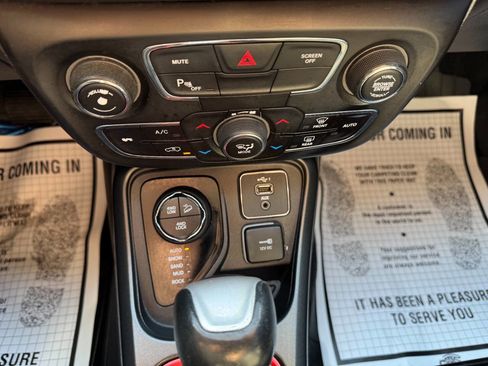 Used 2019 Jeep Compass Trailhawk w/ Cold Weather Group image 50