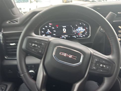 Used 2025 GMC Sierra 2500 AT4X w/ AT4X AEV Edition AWD/4WD image 9