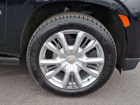 Used 2021 Chevrolet Tahoe High Country w/ Premium Package AWD/4WD image 11