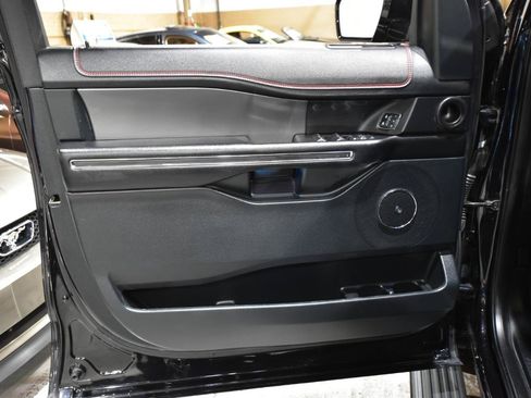 Used 2020 Ford Expedition Limited w/ Equipment Group 303A AWD/4WD image 11