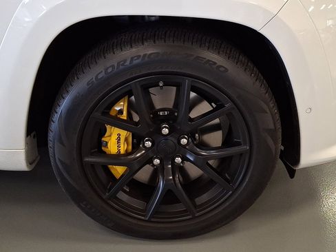 Used 2021 Jeep Grand Cherokee Trackhawk w/ Trailer Tow Group IV image 8