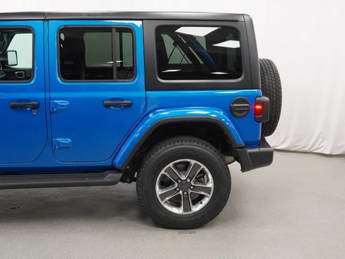 Certified 2022 Jeep Wrangler Unlimited Sahara w/ Cold Weather Group image 17