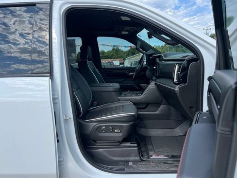 Used 2025 GMC Sierra 2500 AT4X AWD/4WD image 23