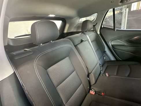 Used 2024 GMC Terrain SLE w/ Driver Convenience Package FWD image 26