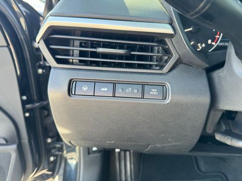 Used 2022 Nissan Altima 2.5 SV w/ SV Premium Package image 16