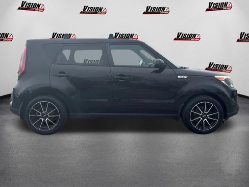 Used 2016 Kia Soul image 4
