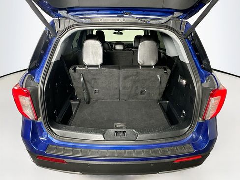 Used 2023 Ford Explorer XLT w/ Equipment Group 202A image 29