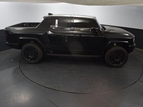 New 2025 GMC Hummer EV 2X w/ LPO, Dark Essentials Package image 40