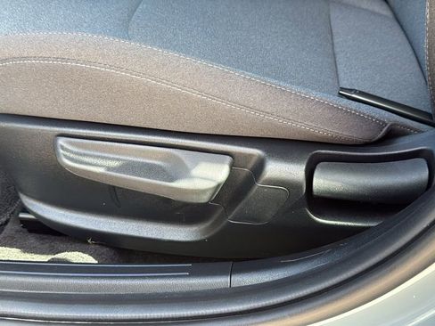 Used 2025 Kia K4 LXS image 11