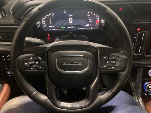 Used 2023 GMC Yukon XL Denali Ultimate image 31