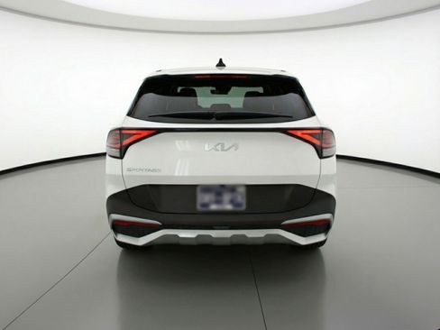 Used 2025 Kia Sportage LX image 7