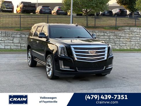 Used 2020 Cadillac Escalade Platinum AWD/4WD image 1
