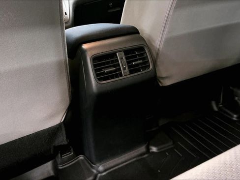 Used 2016 Honda CR-V LX image 32