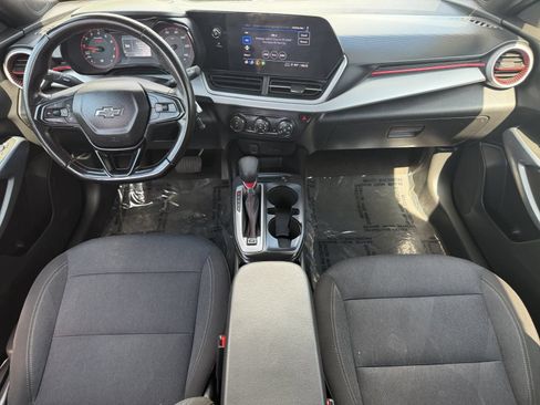 Used 2025 Chevrolet Trax RS w/ Driver Confidence Package FWD image 11