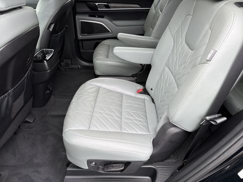 Used 2024 Kia Telluride EX X-Line AWD/4WD image 19