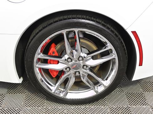 Used 2014 Chevrolet Corvette Z51 w/ 3LT Preferred Equipment Group image 21