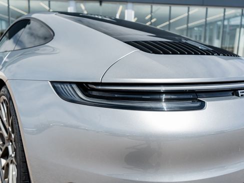 Used 2024 Porsche 911 Carrera S RWD image 12