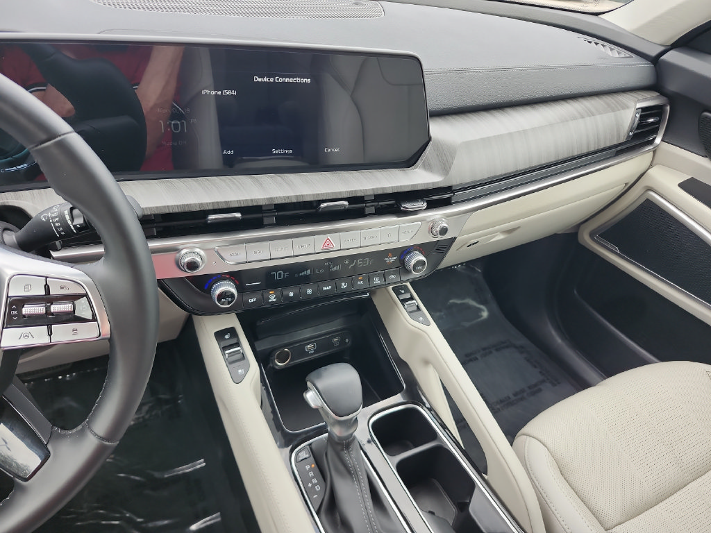 Used 2024 Kia Telluride EX w/ EX Captain's Chair Package FWD image 25