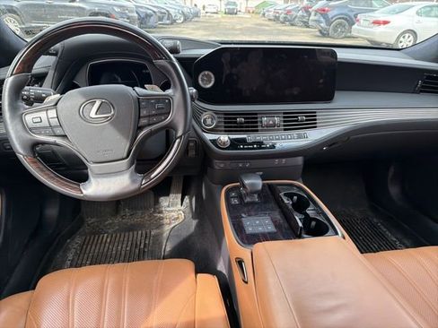 Used 2023 Lexus LS 500 AWD w/ Luxury Package image 10