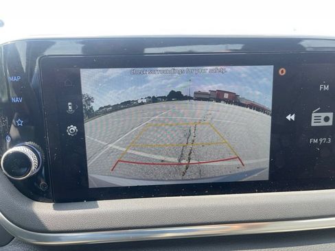 Used 2023 Hyundai Sonata SEL w/ Preferred Accessory Package FWD image 17