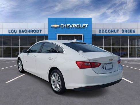 Used 2024 Chevrolet Malibu LT image 3