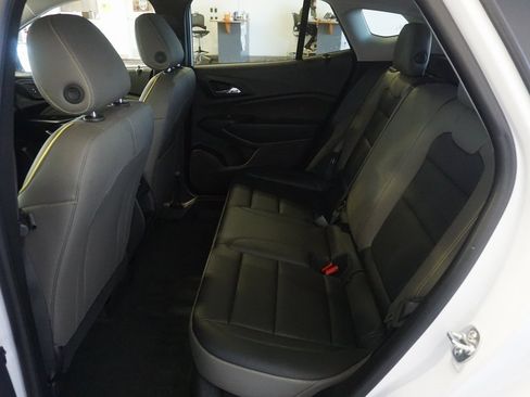 Used 2025 Chevrolet Trax ACTIV w/ Sunroof Package image 22