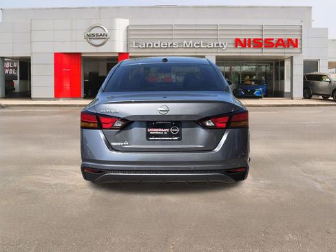 New 2026 Nissan Altima 2.5 SV FWD image 4