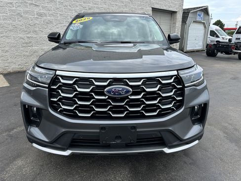 Used 2025 Ford Explorer Platinum w/ Ultimate Package AWD/4WD image 3