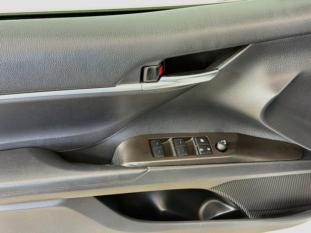 Used 2022 Toyota Camry SE w/ Audio Upgrade Package FWD image 31