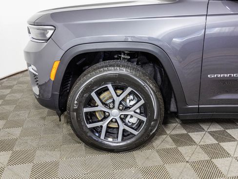 New 2025 Jeep Grand Cherokee Limited image 40