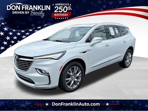 Used 2023 Buick Enclave Essence w/ Experience Buick Package AWD/4WD image 1