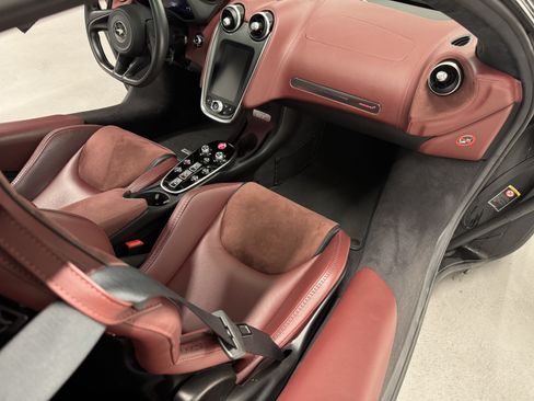 Used 2023 McLaren GT RWD image 15