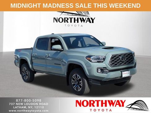 Used 2023 Toyota Tacoma TRD Sport image 1