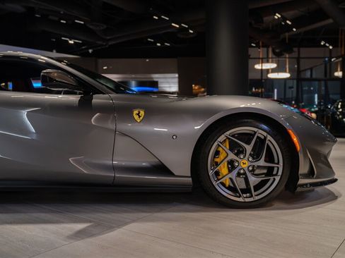 Used 2019 Ferrari 812 Superfast RWD image 36