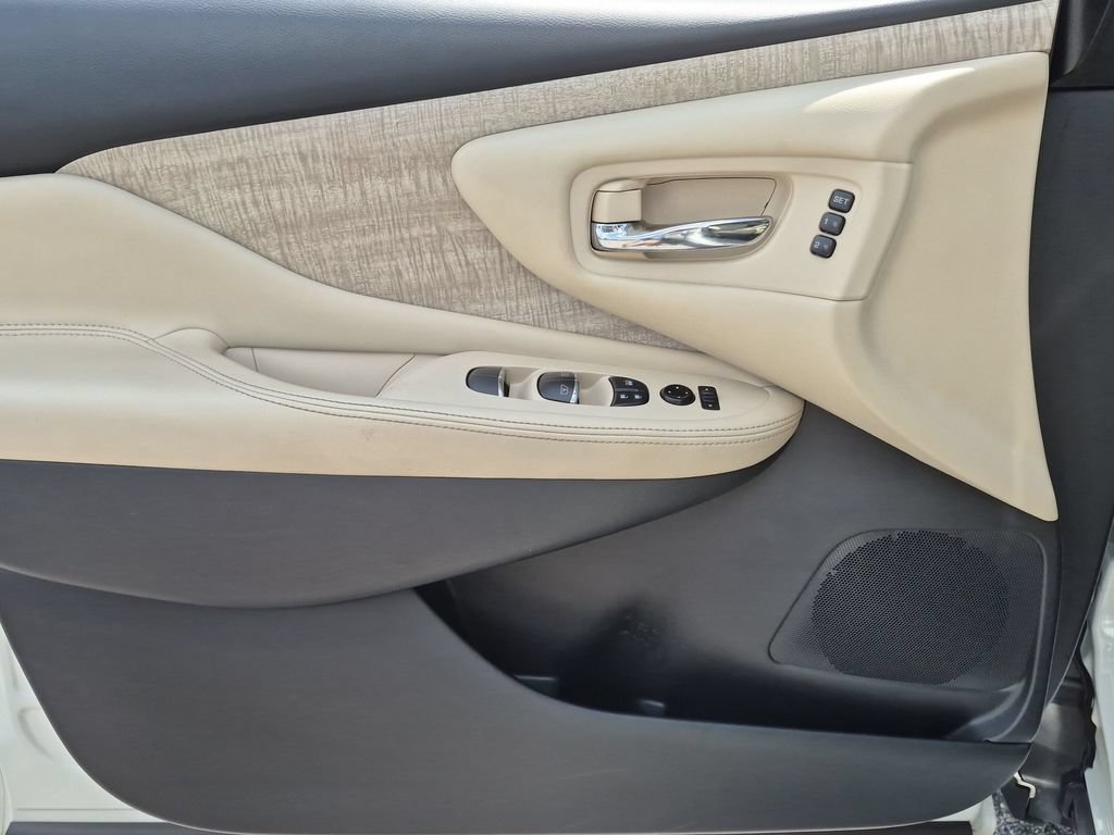 Certified 2022 Nissan Murano SL w/ SL Moonroof Package FWD image 36