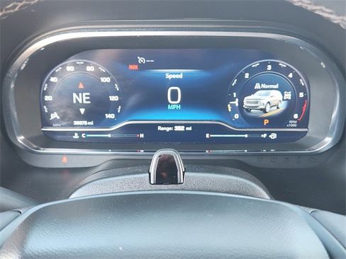 Used 2024 Chevrolet Suburban High Country w/ Advanced Technology Package image 16