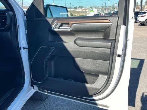 Certified 2025 Chevrolet Silverado 1500 LT w/ Work Truck Package image 22