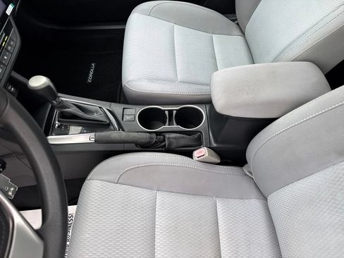 Used 2016 Toyota Corolla LE FWD image 27