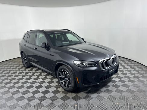 Used 2024 BMW X3 xDrive30i w/ Premium Package w/ZPA AWD/4WD image 7