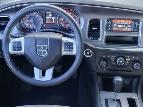 Used 2013 Dodge Charger SE w/ Connectivity Group image 23
