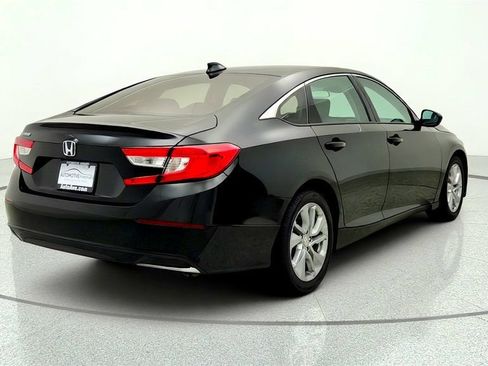 Used 2018 Honda Accord LX image 5