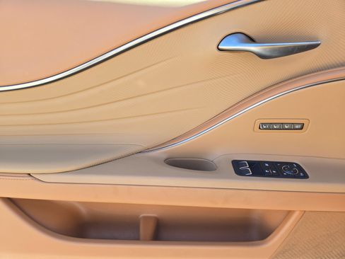Certified 2022 Lexus LC 500 Convertible w/ Touring Package RWD image 15