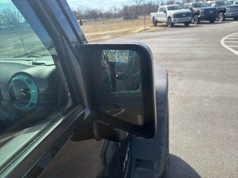 Used 2017 Jeep Wrangler Unlimited Sahara w/ Connectivity Group image 5