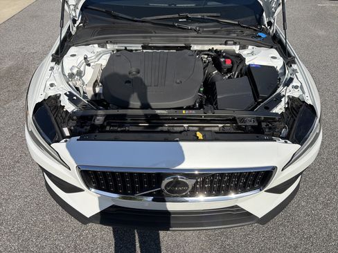 Used 2026 Volvo V60 B5 Cross Country Ultra w/ Protection Package Premier AWD/4WD image 67